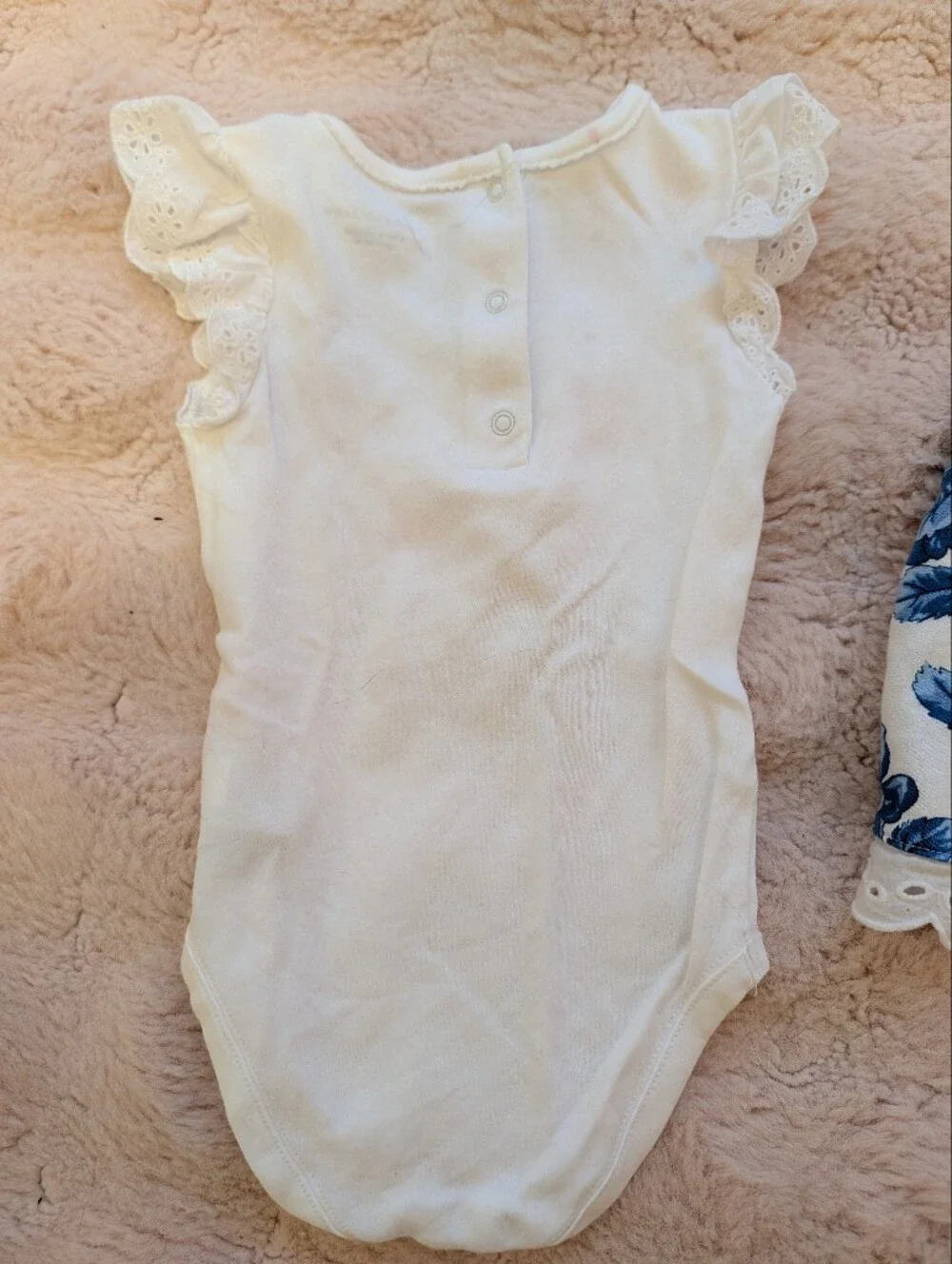Janie and Jack White Baby Onesie And Blue Floral Shorts Set 6-12 Months